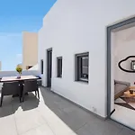 Fira 2-bed Sleeps 4 Hot Tub & Pet Friendly