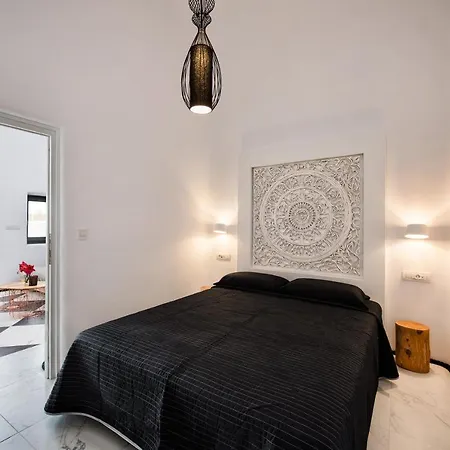 2-bed Sleeps 4 Hot Tub & Pet Friendly Villa Fíra